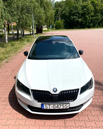 Skoda Superb cena 68000 przebieg: 234260, rok produkcji 2016 z Żory małe 667